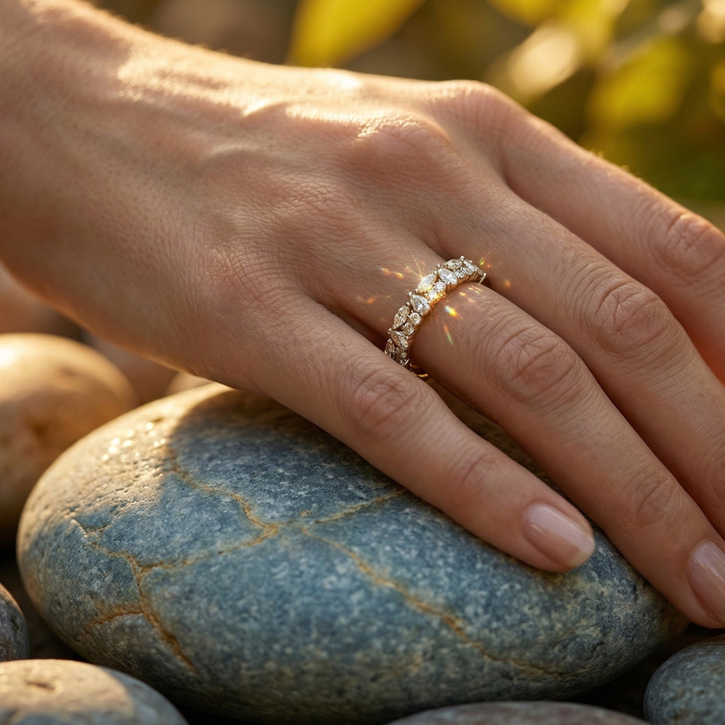 Pointed Oval & Round Mixed Stone Band