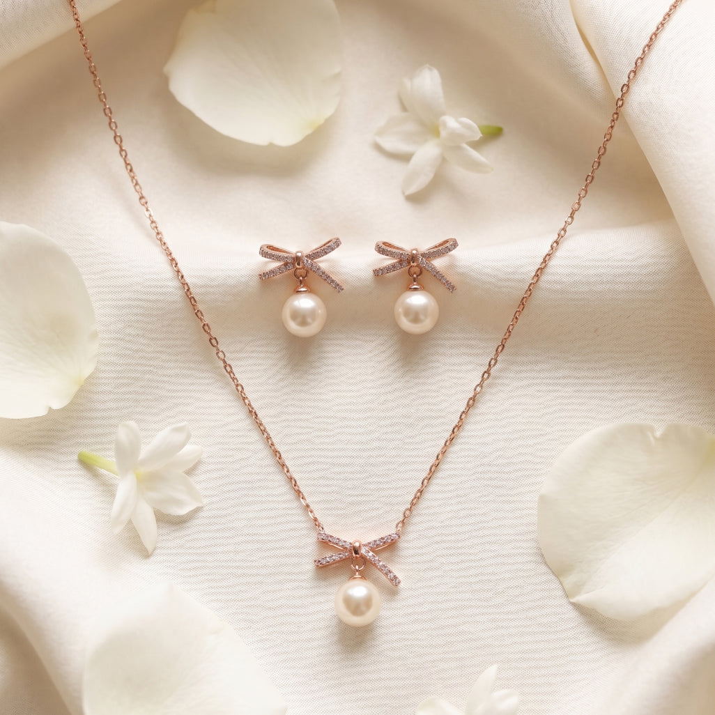 Float Stone Necklace
