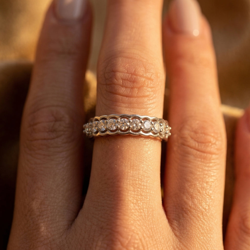 Scallop Edge Full-Circle Band