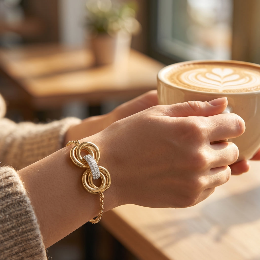 Gold Linked Knot Bracelet