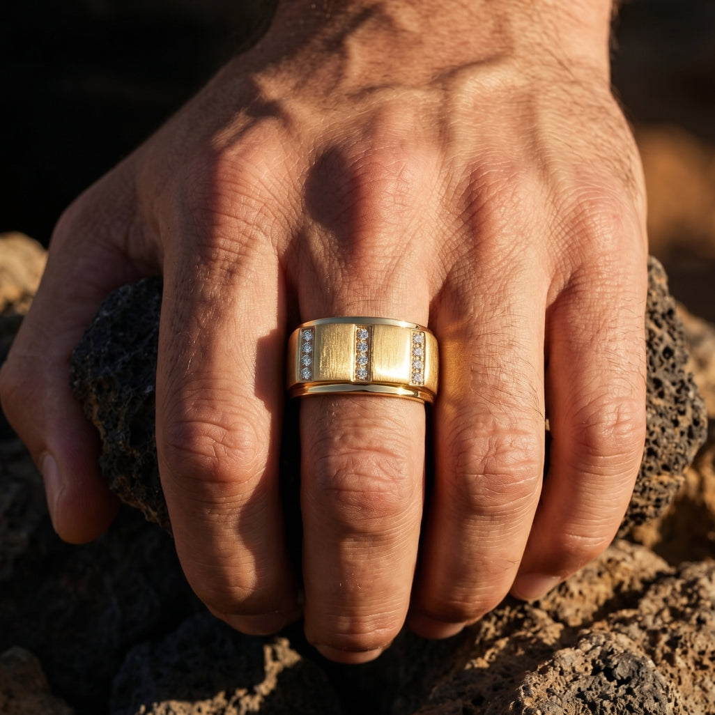 Brushed Split-Panel Column Signet Ring 18k gold vermeil
