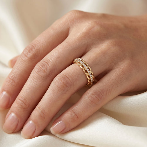 Curb Chain Pave Stack Ring