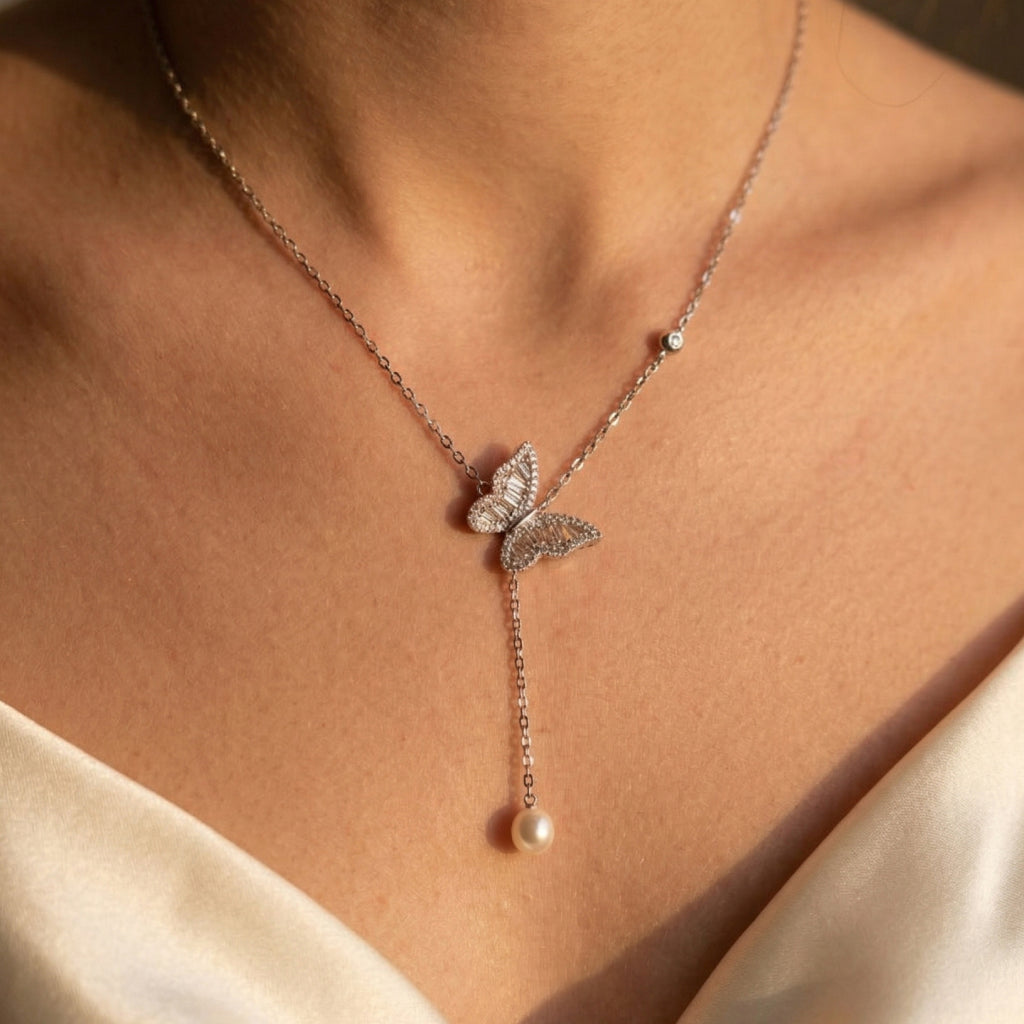Mariposa Butterfly Lariat