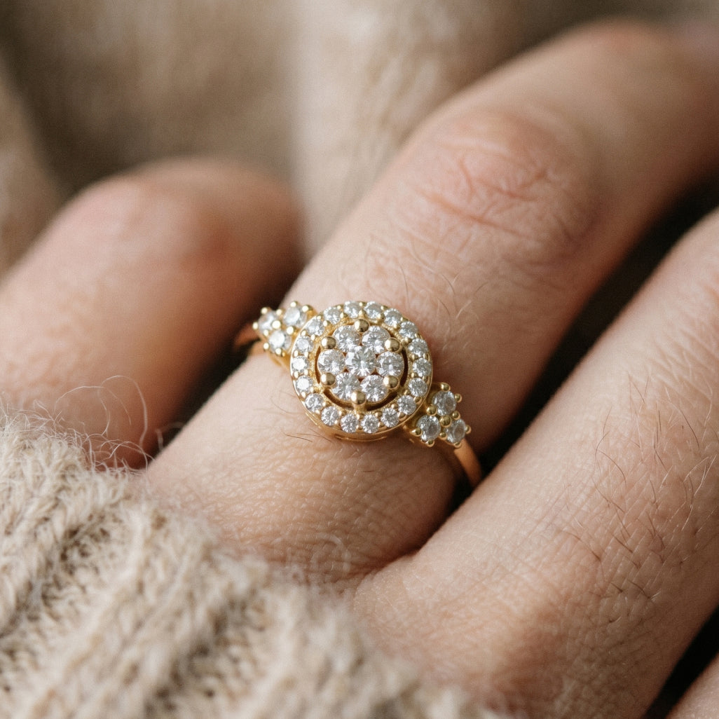 Round Cluster Halo Shoulder Ring