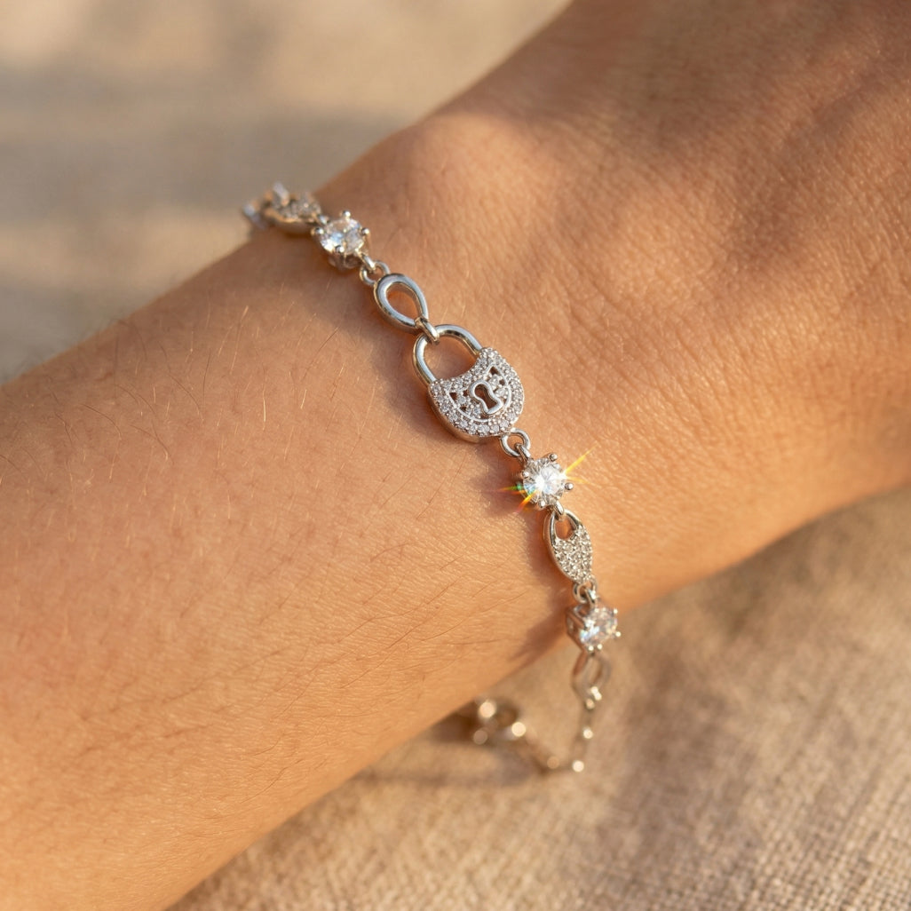 Linked Square Wrap