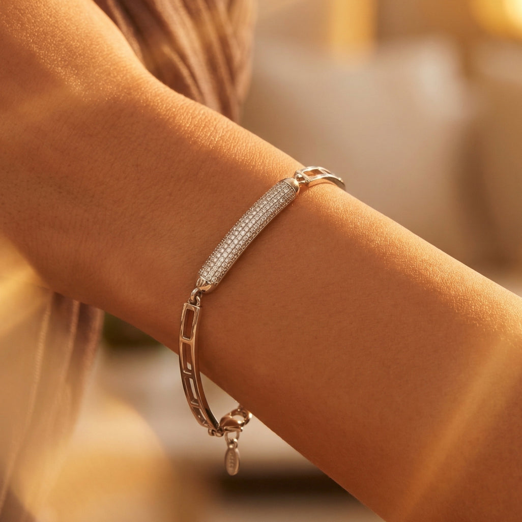 The Asymmetric Cuff
