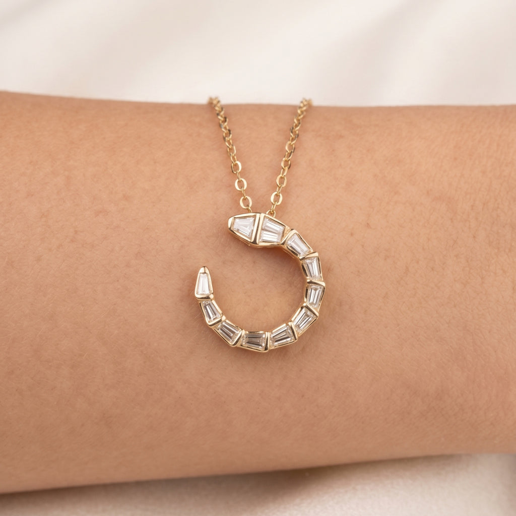 Arc Necklace