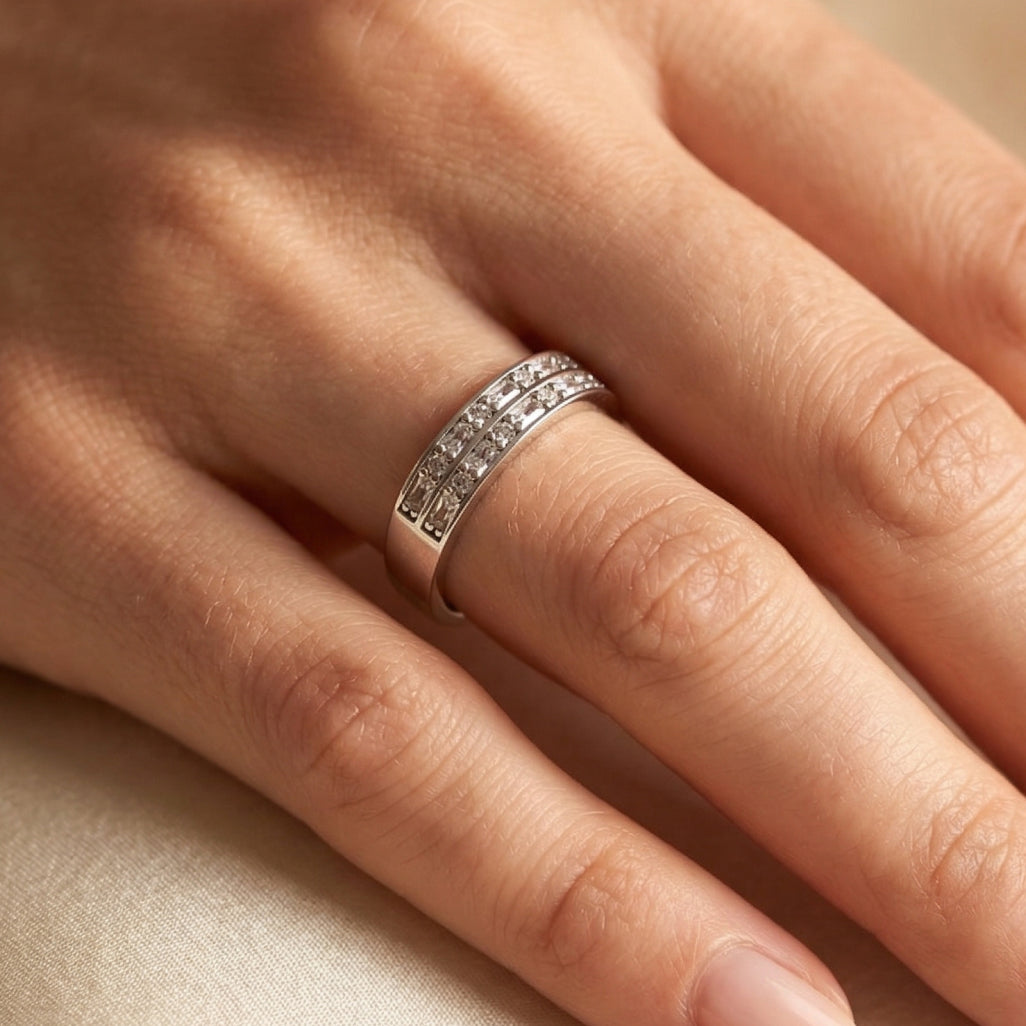 Grid Ring â€“ 925 Silver Channel Band
