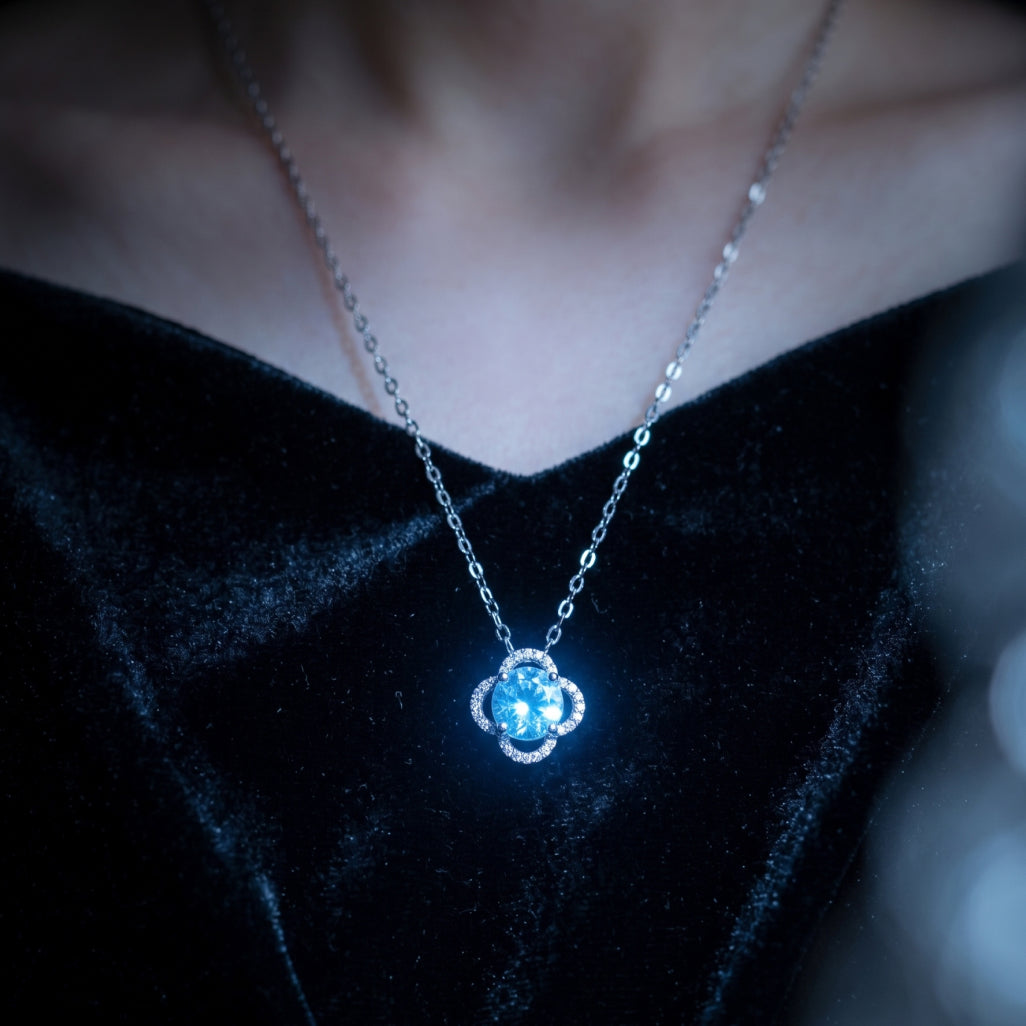 Ice Clover Necklace