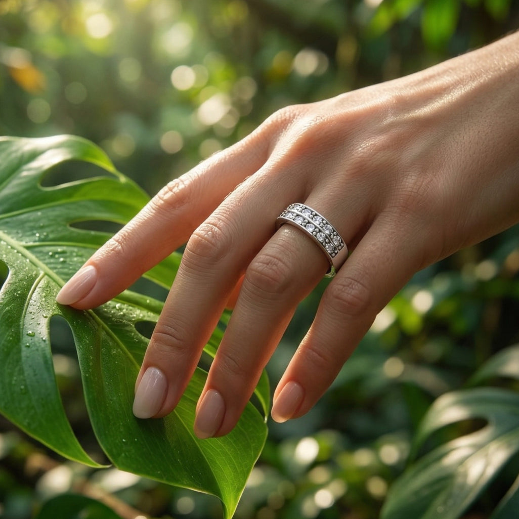Grid Ring â€“ 925 Silver Channel Band