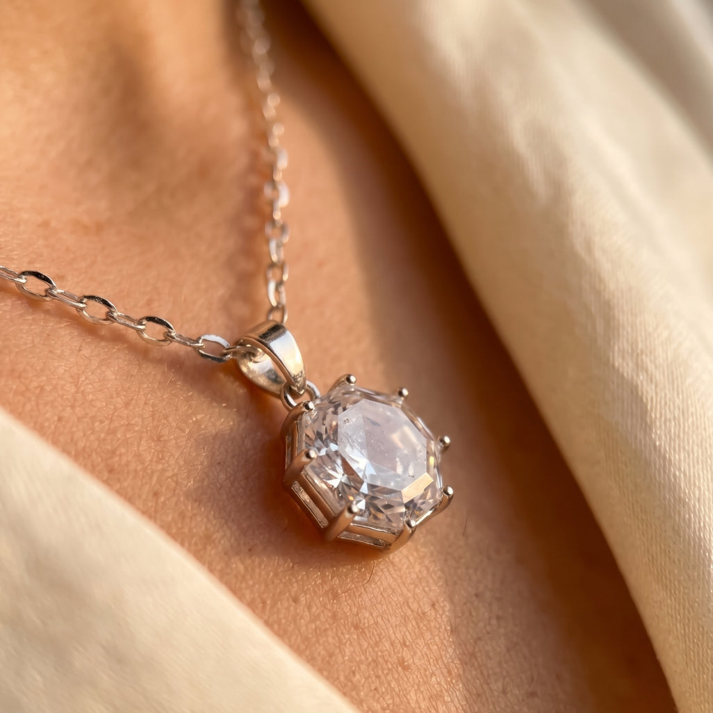Six Point Necklace