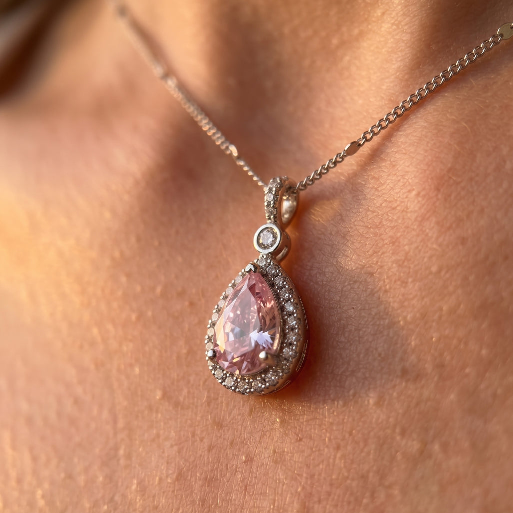 Soft Halo Necklace