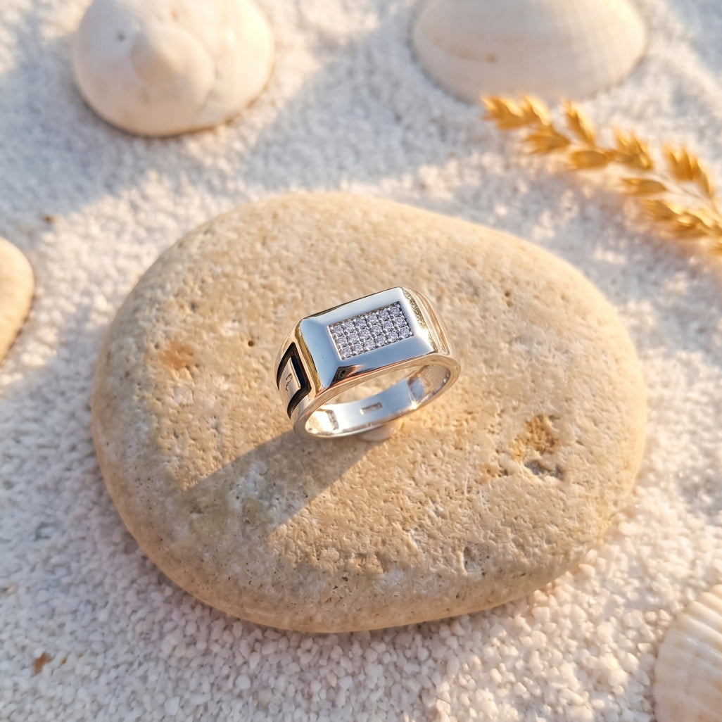 Stone Bar Onyx Signet Ring