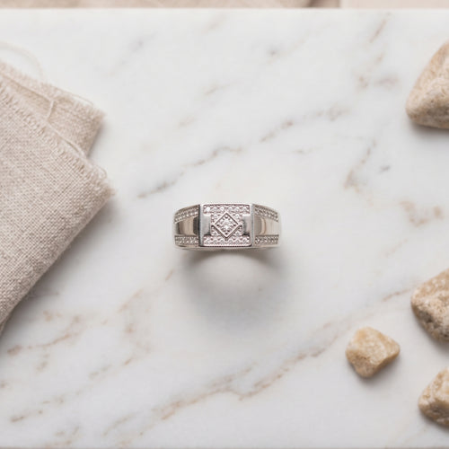 Diamond Frame Command Ring