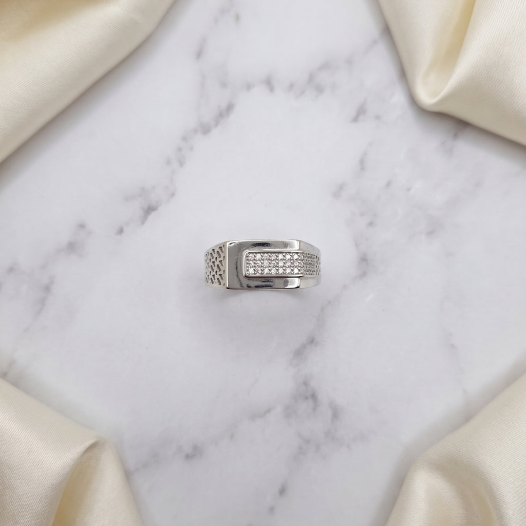 Mesh Shoulder Signet Ring