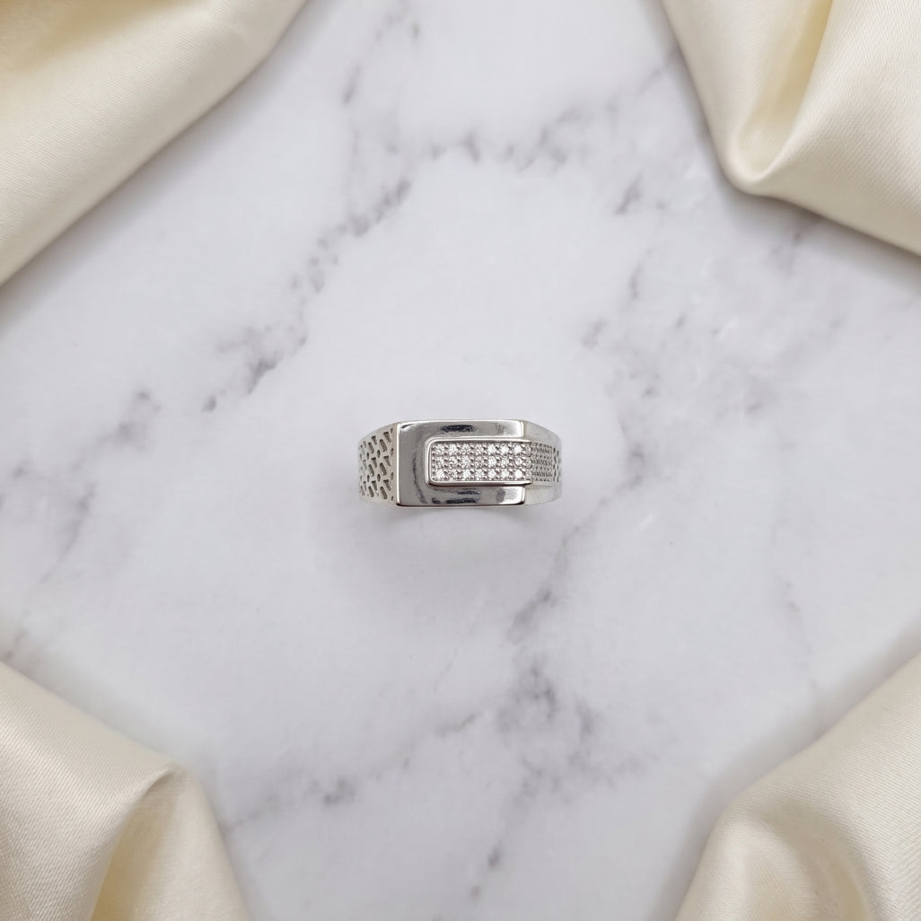 Mesh Shoulder Signet Ring